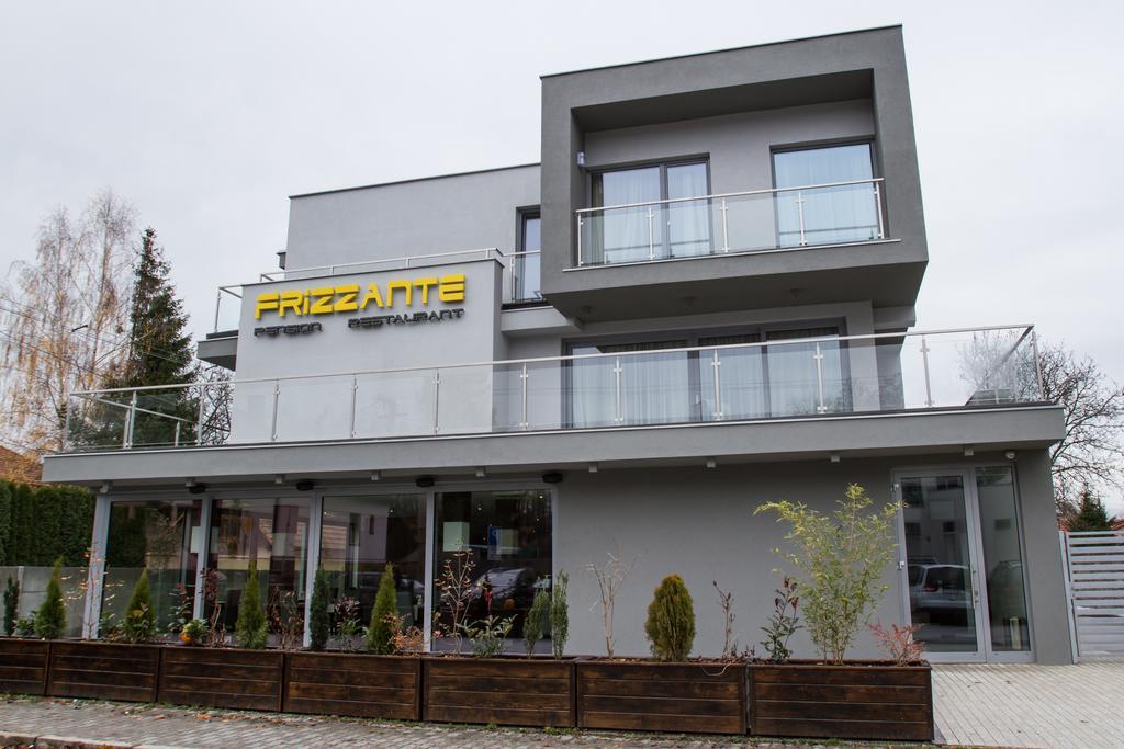 Guest House Frizzante Турчьянске-Теплице Экстерьер фото